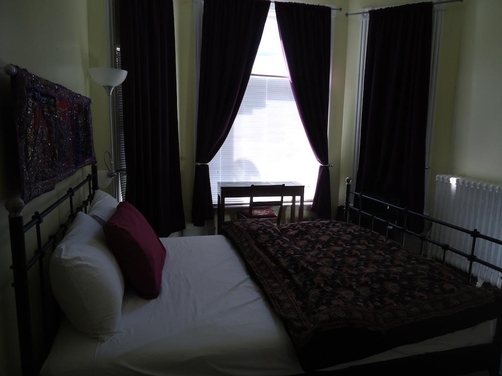 Spadina 11