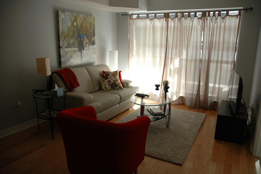 Living Suites - Toronto Convention Centre Toronto