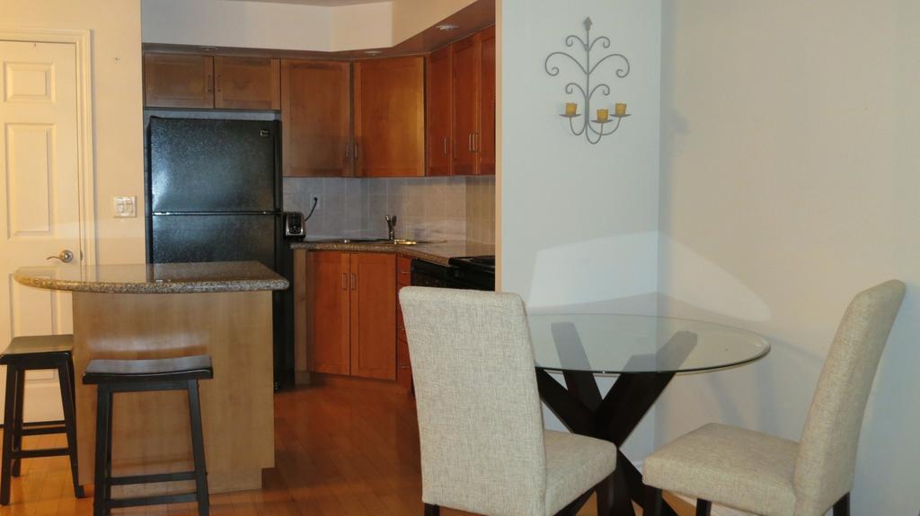 Living Suites - Toronto Convention Centre Toronto