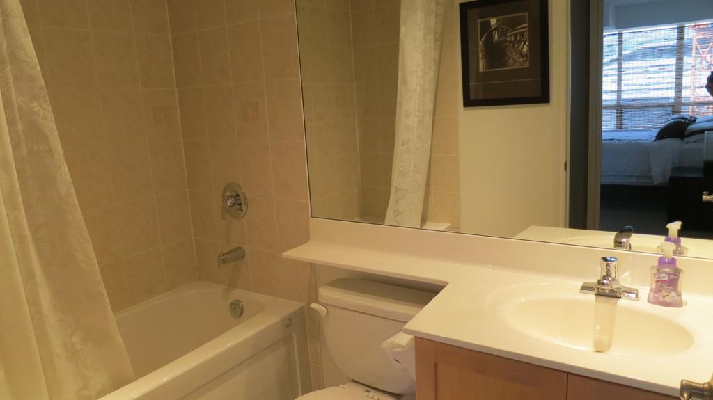 Living Suites - Toronto Convention Centre