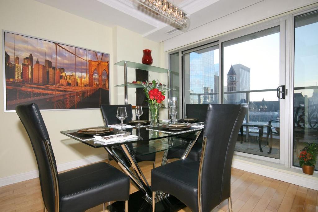 Yonge Furnished 2* Toronto