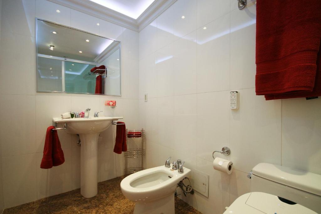 Hotel Yonge Furnished 2*