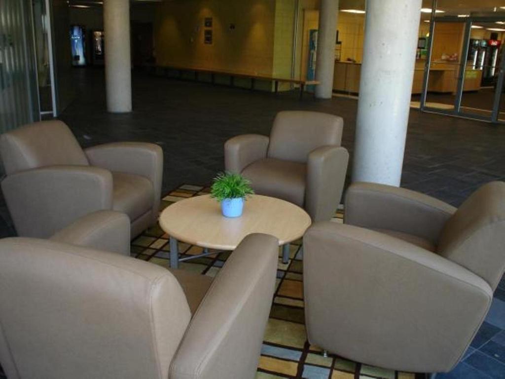 Humber College Lakeshore Campus Aparthotel 2*