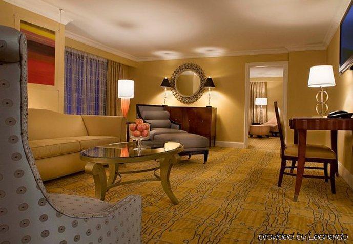 Hotel Marriott Downtown At Cf Eaton Centre