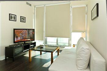 E.s.i Furnished On Bay * Toronto