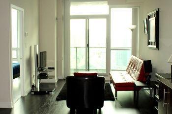E.s.i Furnished On Bay Apartment Toronto