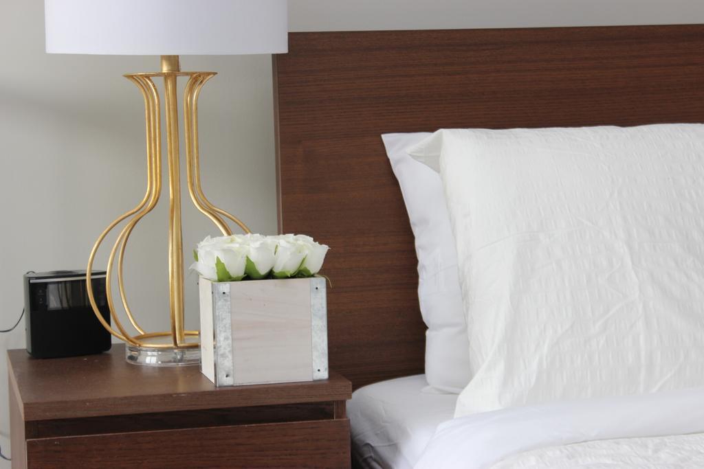 Apartment Atlas Suites- Furnished Apartments-College Street, Toronto Toronto