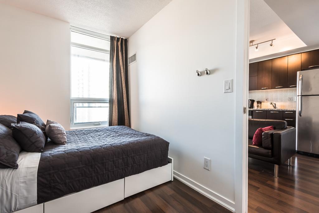 Apartment Near Rogers Centre Toronto