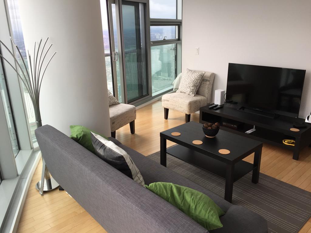 Ihost Suites Ice Apartment Toronto