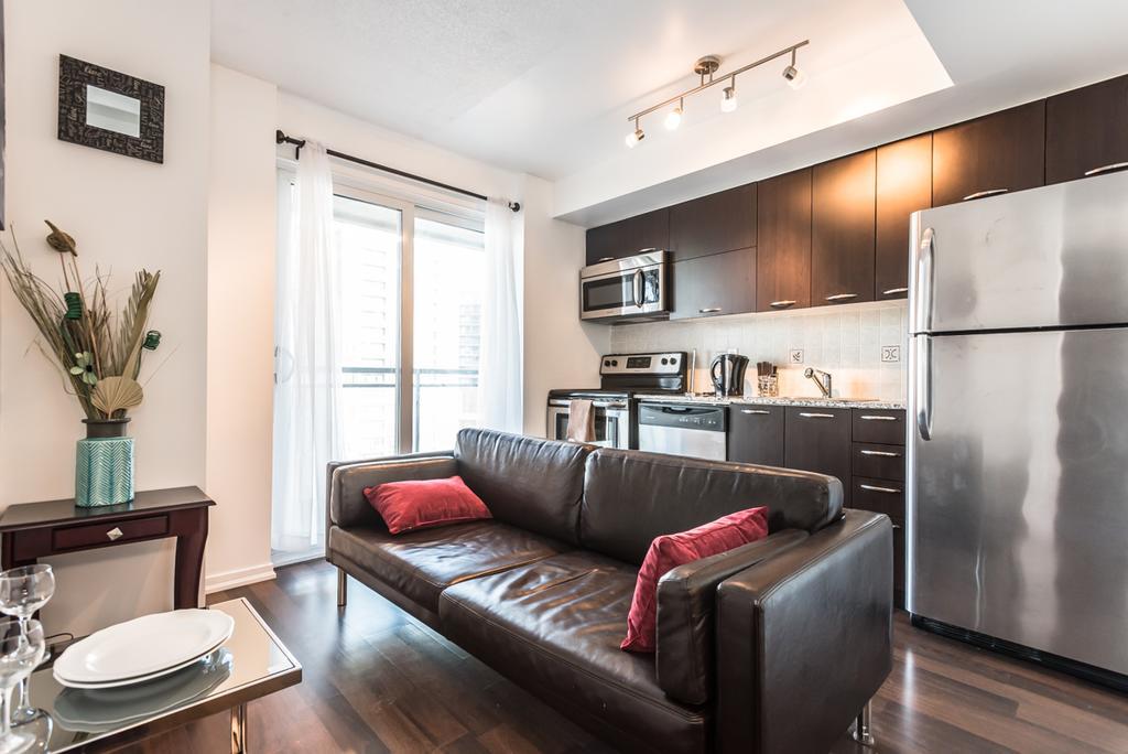 Apartment Near Rogers Centre Toronto