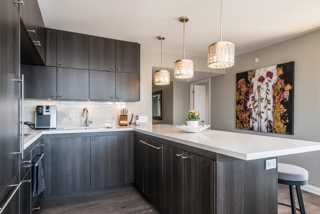 Apartment Premium 2bdrm In Yorkville Toronto