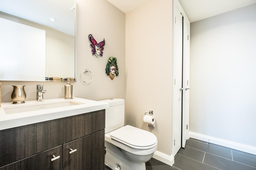 Premium 2bdrm In Yorkville Toronto