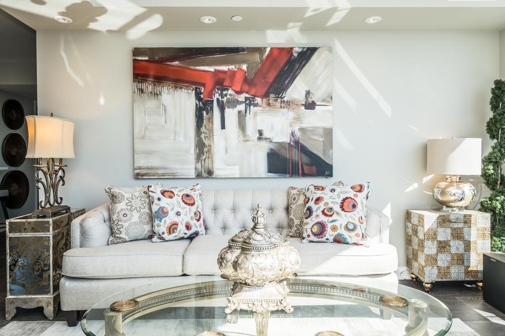 Premium 2bdrm In Yorkville