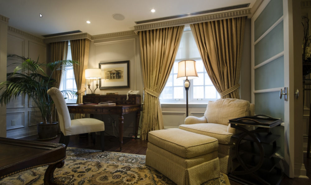 Windsor Arms Hotel Toronto