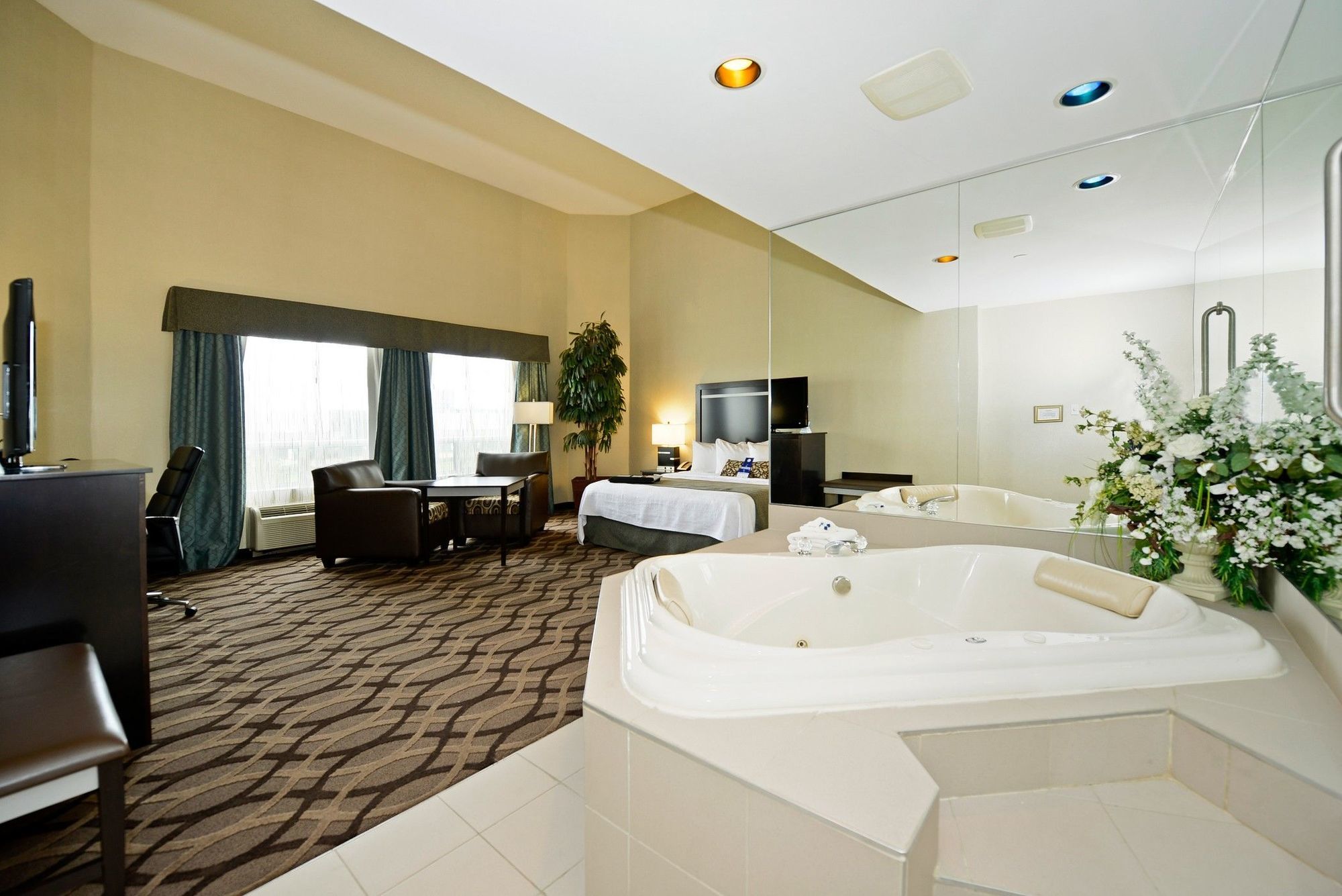 Western Travel Airport Hotel
