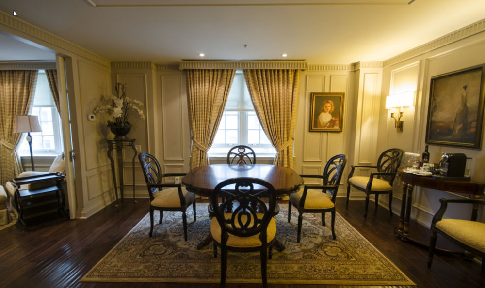 Windsor Arms