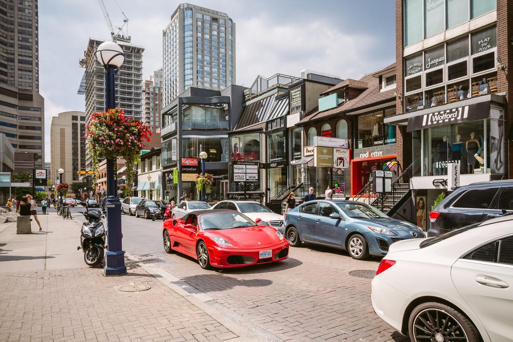 Premium 2bdrm In Yorkville Apartment