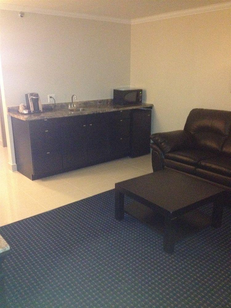 Hotel Montecassino Hotel & Event Centre 3*