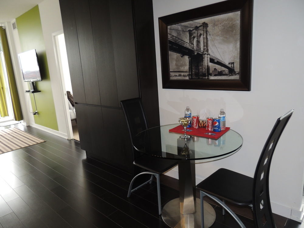Apartment Tvhr - Luxury Condos In Heart Of Downtown *