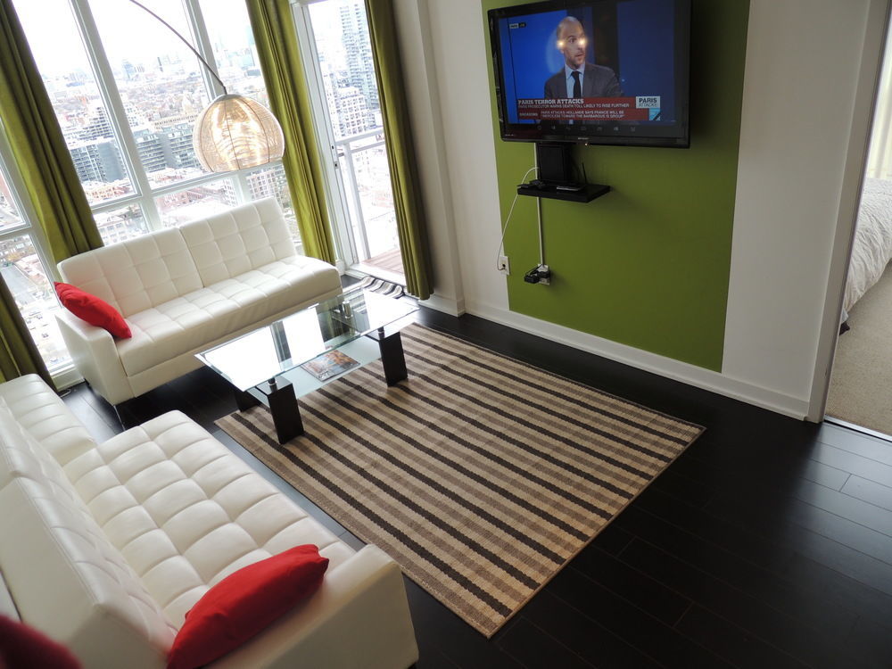 Tvhr - Luxury Condos In Heart Of Downtown *