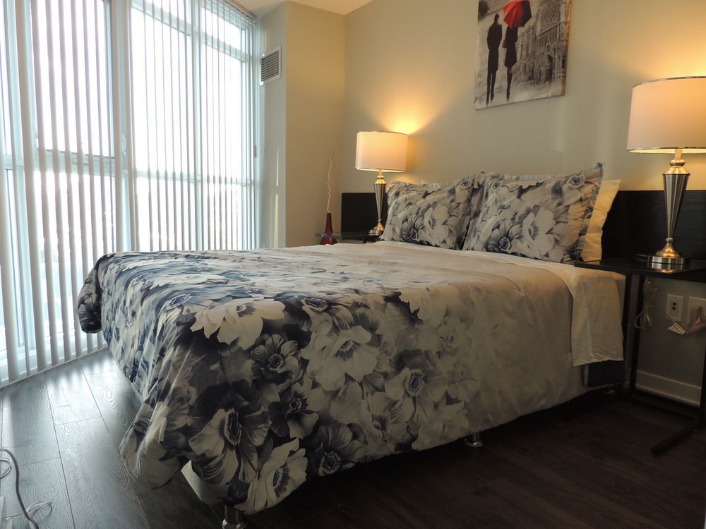 Tvhr - Luxury Condos In Heart Of Downtown * Toronto