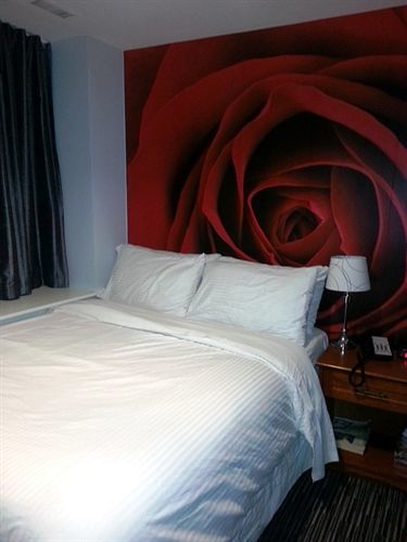 Isabella & Hotel Toronto