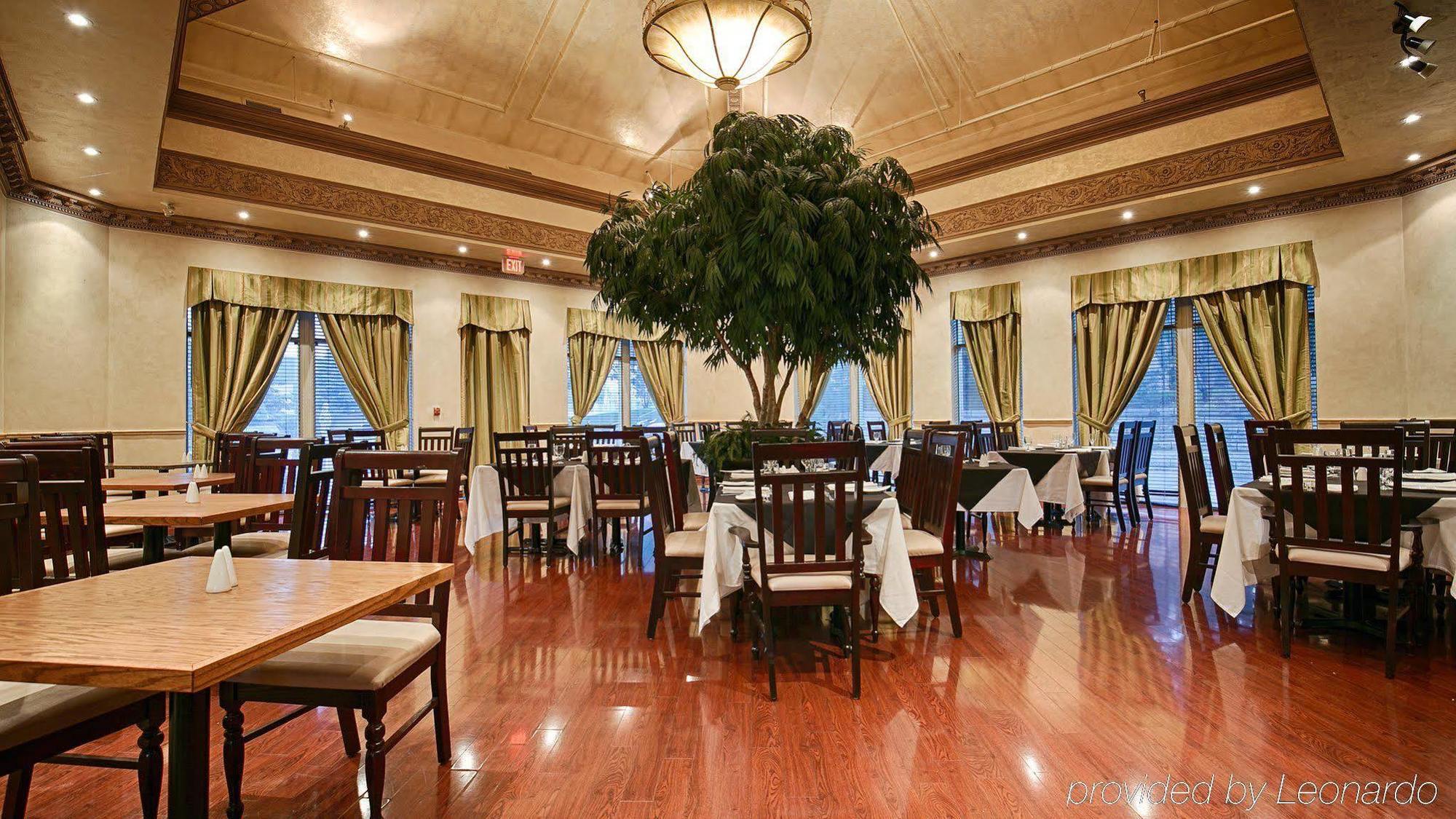Western Travel Airport 3*