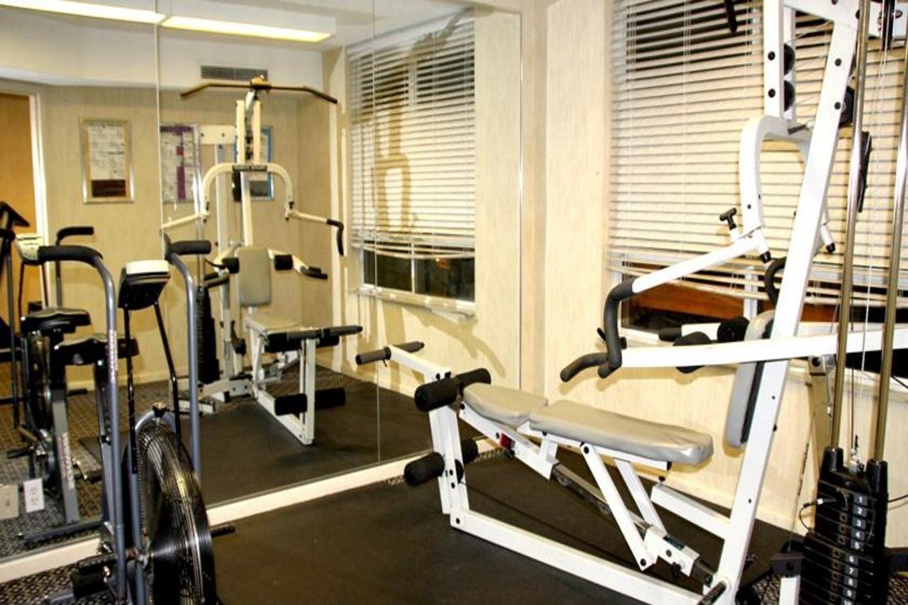 Embassy By Hilton Airport 4* Toronto