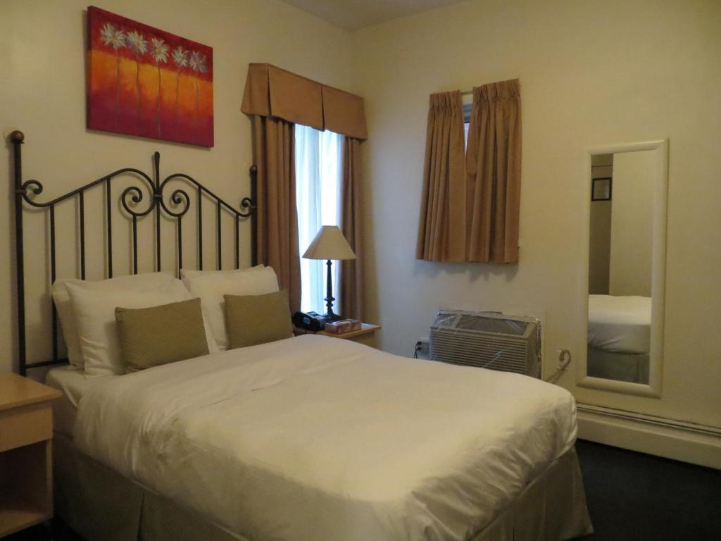 Victoria's Mansion 4* Toronto
