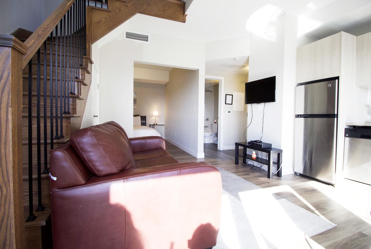 Living - Queens Park Apartment *