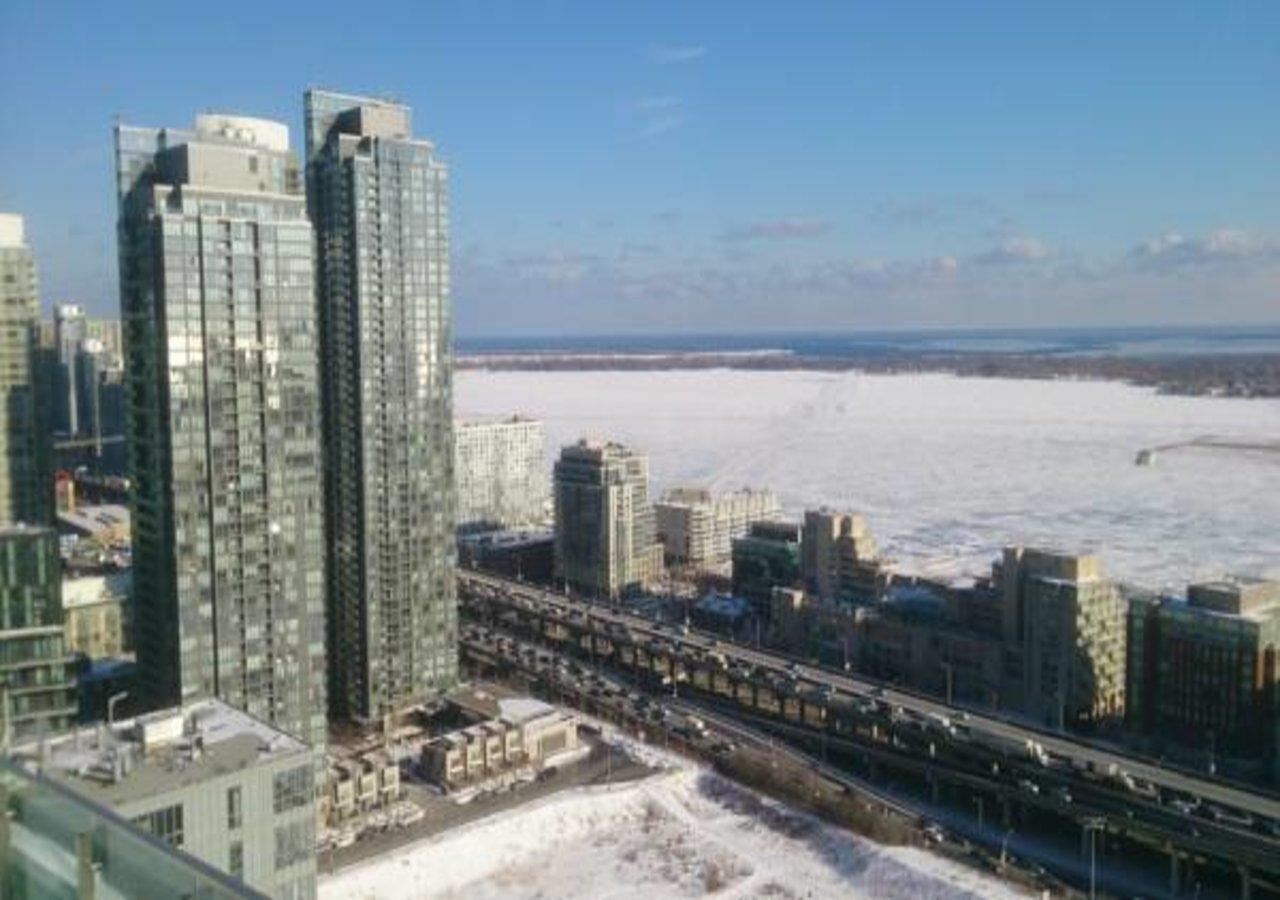 Water Front Luxury Apartment *