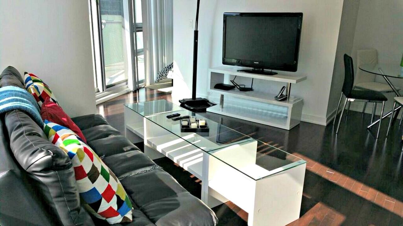 Pelicanstay At Rogers Centre Apartment