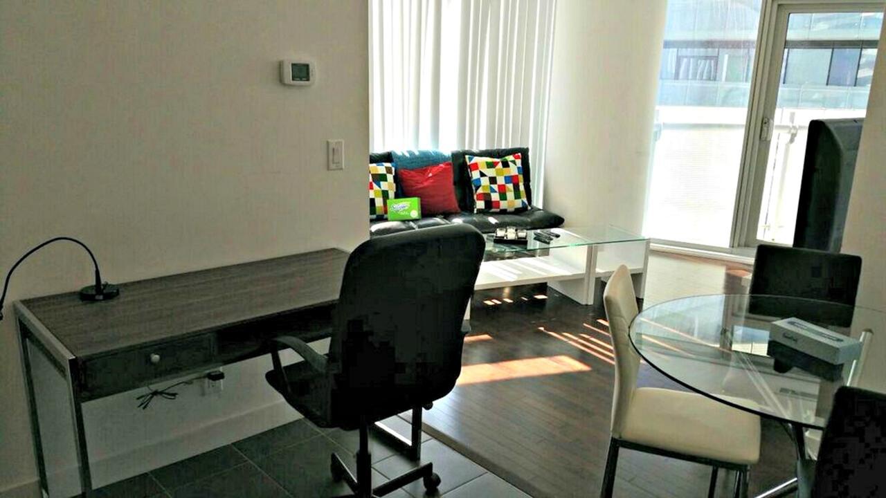 Pelicanstay At Rogers Centre * Toronto