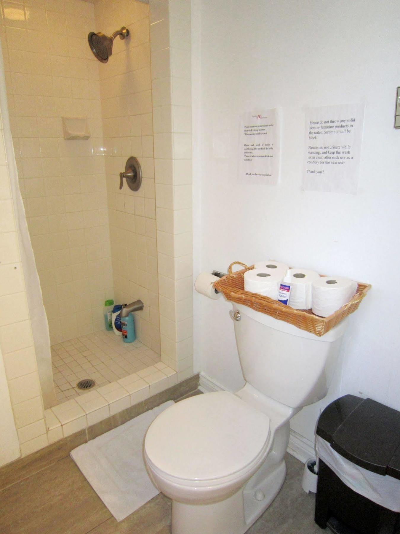 Guest house Spadina 11 3*