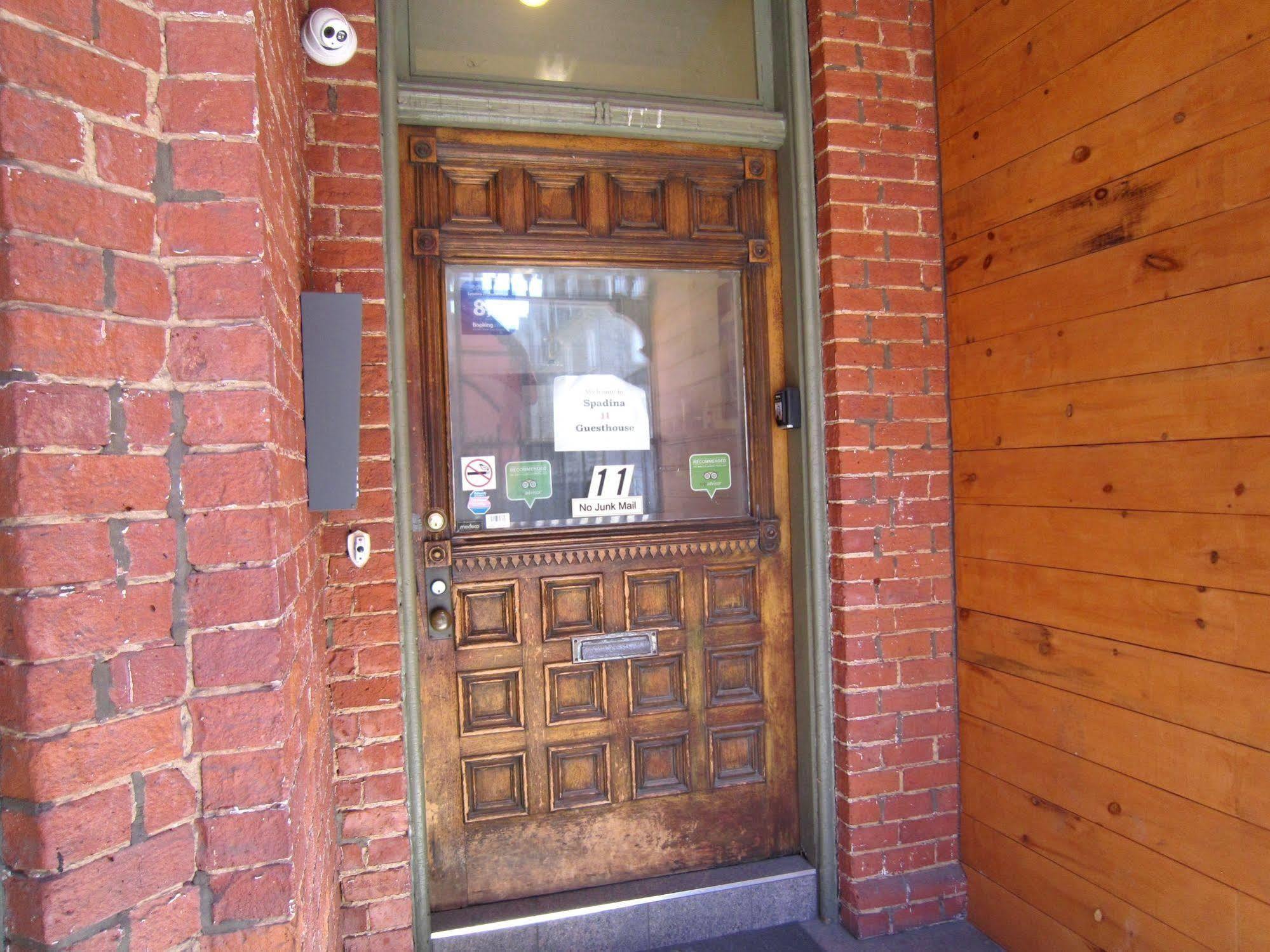 Guest house Spadina 11 3*