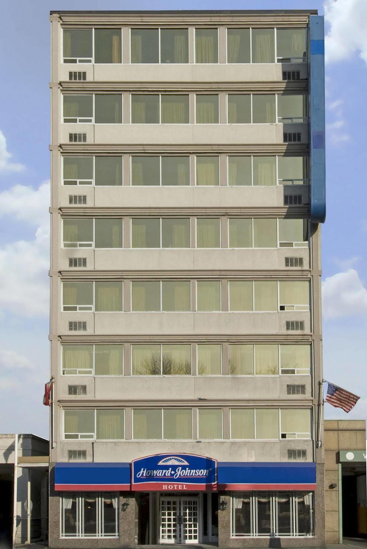 89 Yorkville Hotel
