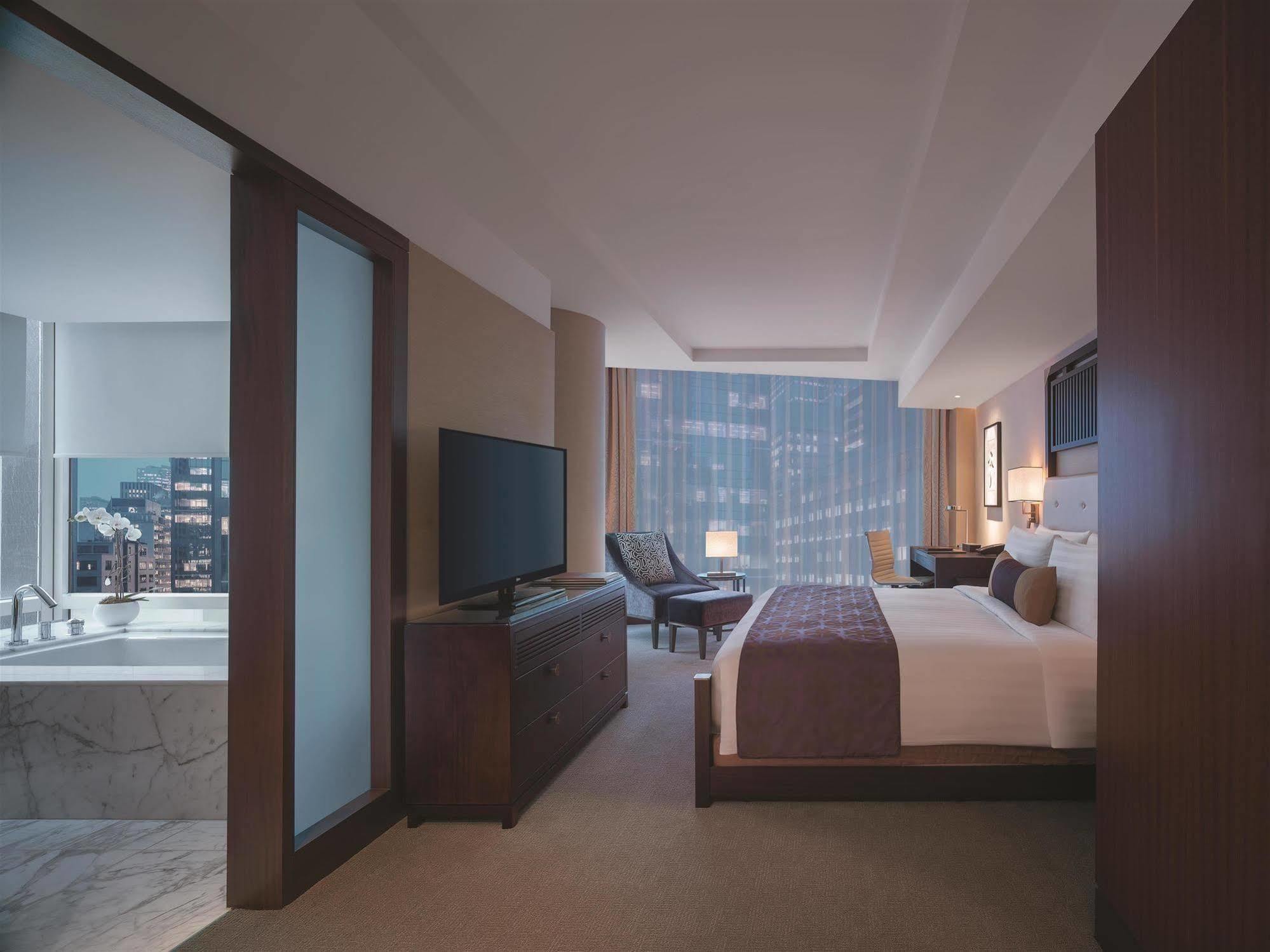 Shangri-la Hotel