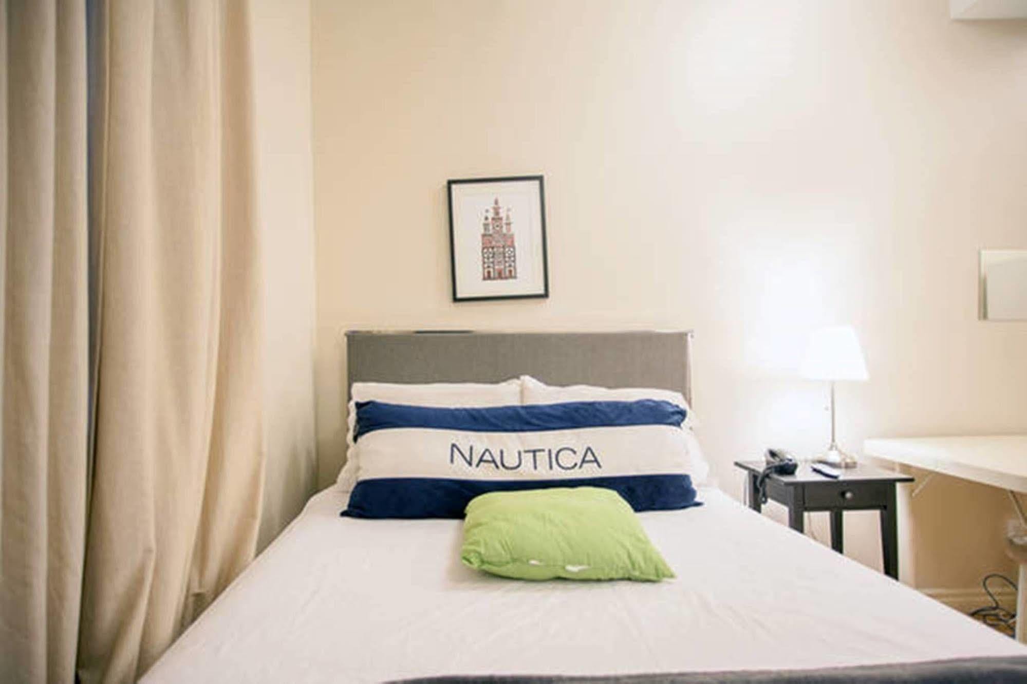 Hostel Saint Lawrence Residences And *