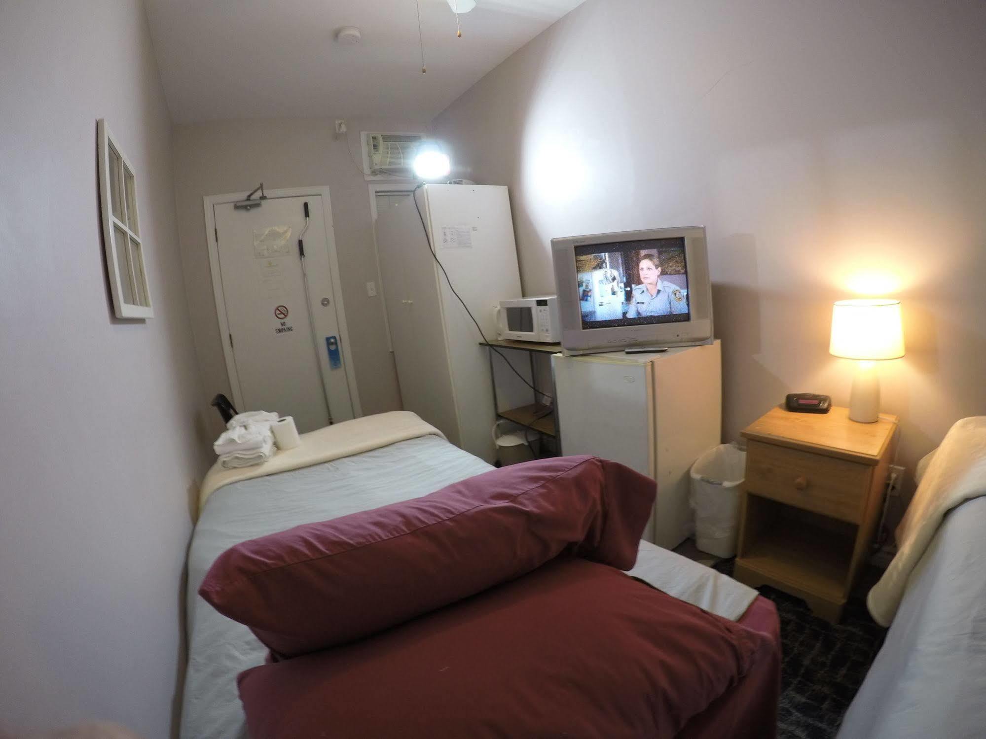 Hostel Saint Lawrence Residences And *