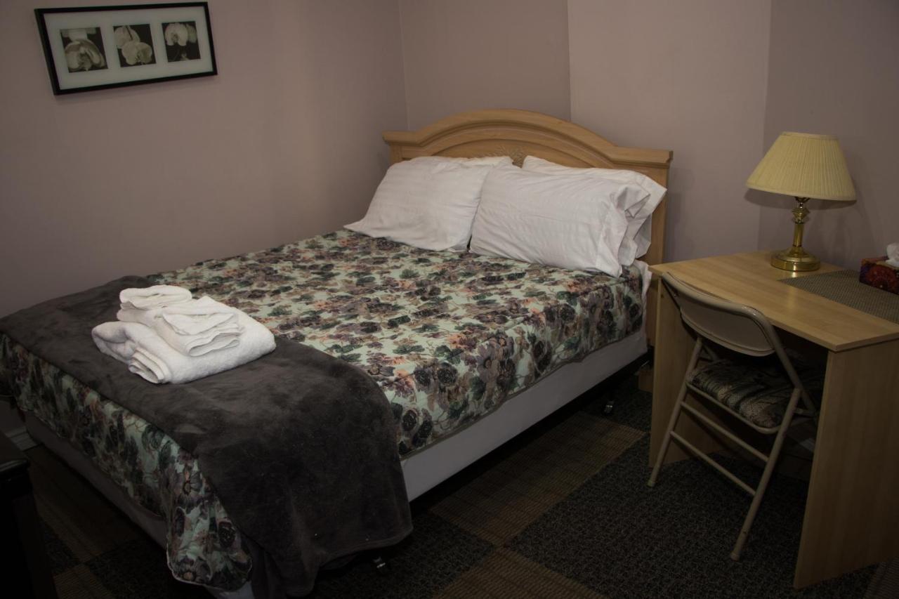Saint Lawrence Residences And Hostel *