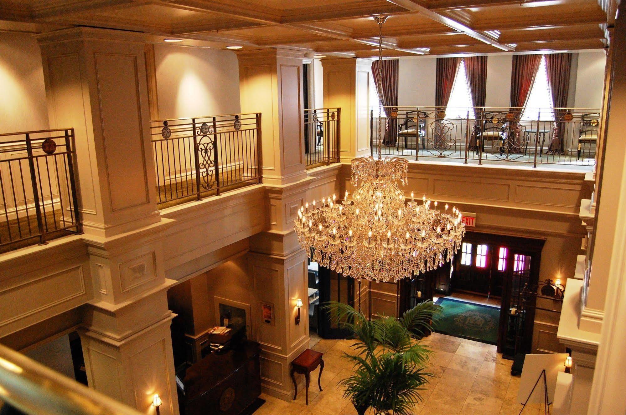 Windsor Arms