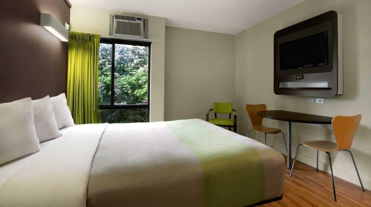 6 Downtown 2* Toronto