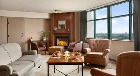 Doubletree By Hilton Airport, On