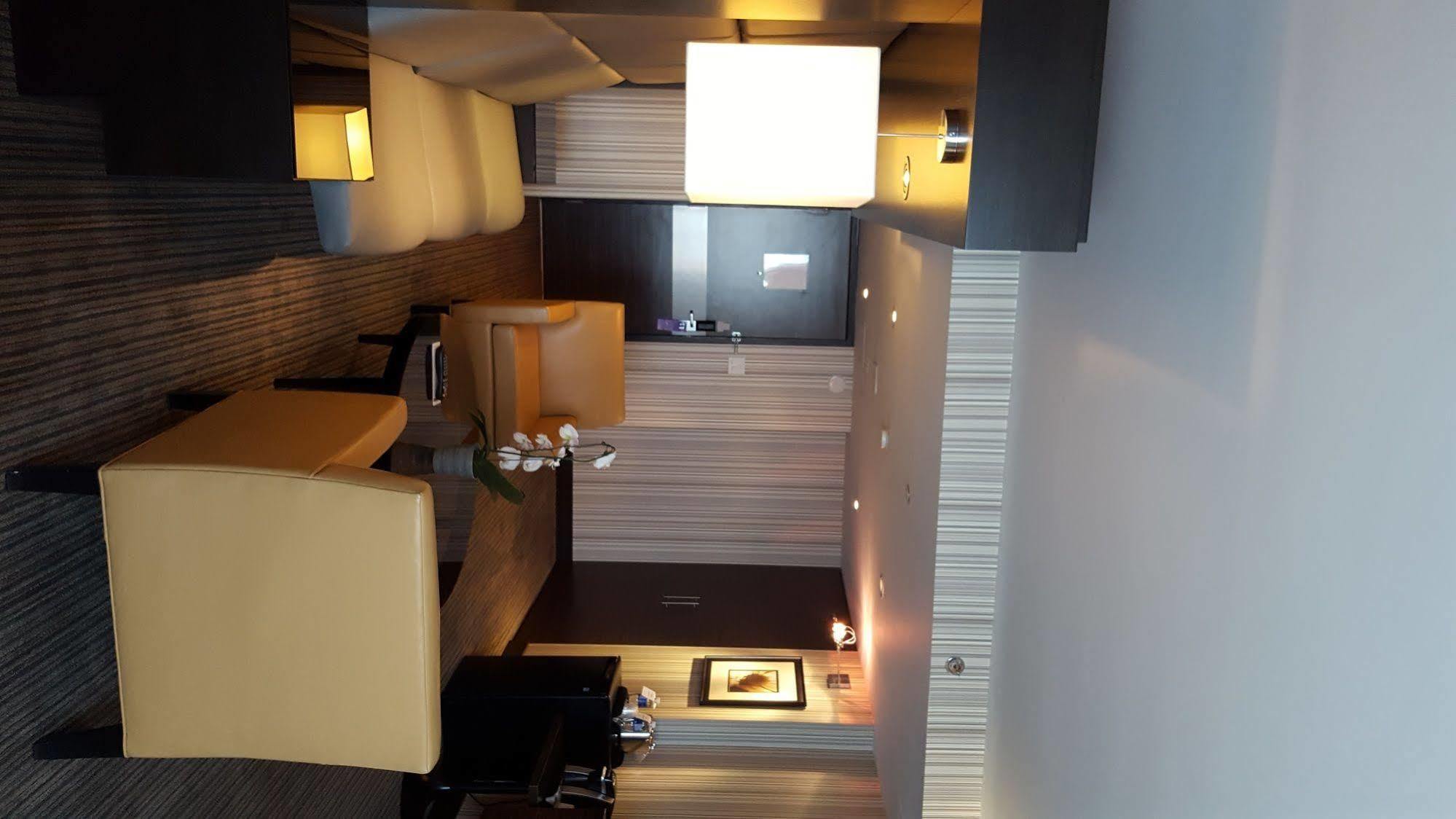 Hyatt Regency 4* Toronto