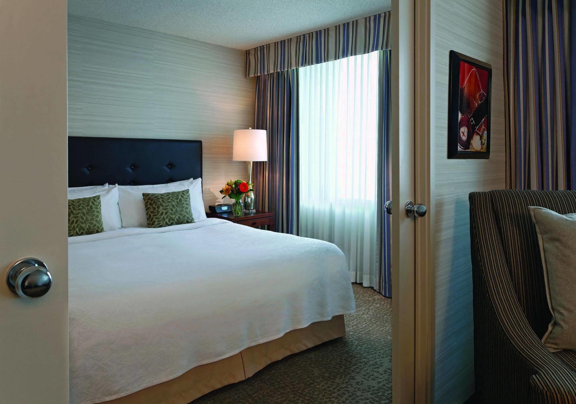 Cambridge Hotel
