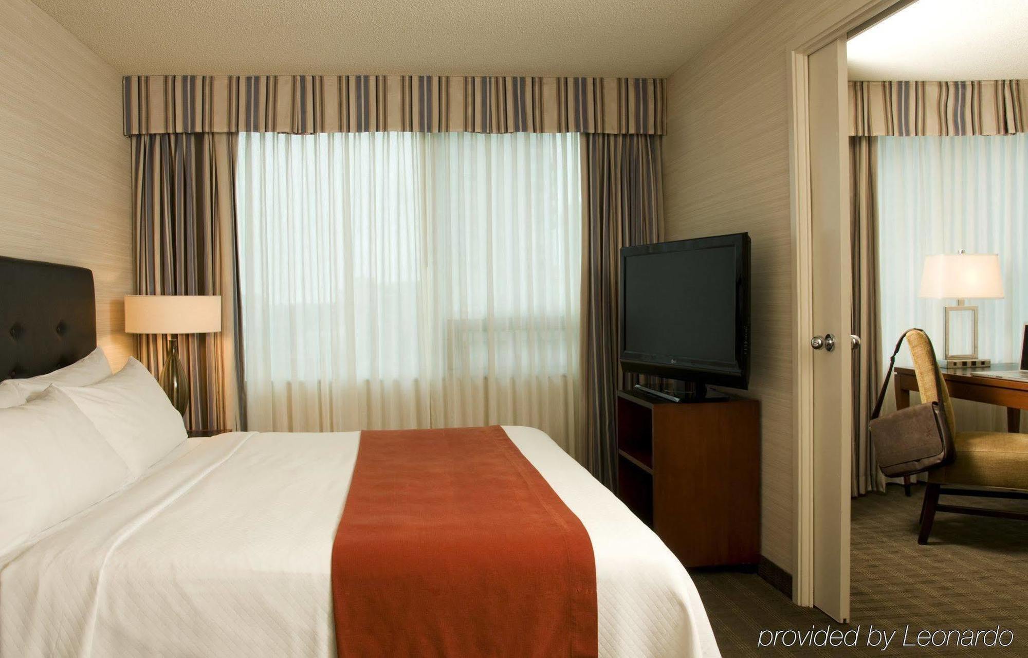 Hotel Cambridge Toronto
