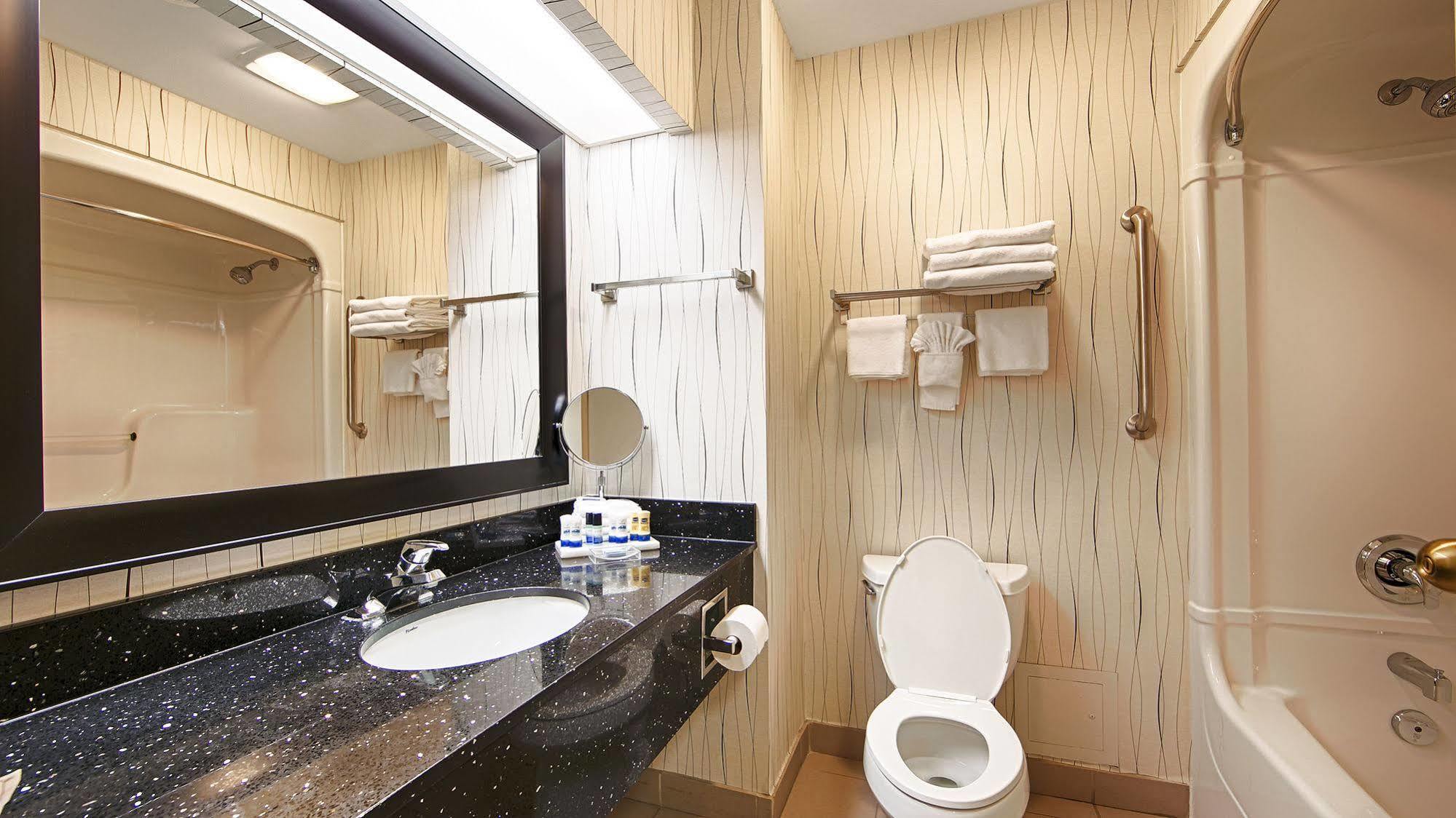 Hotel Western Travel Airport
