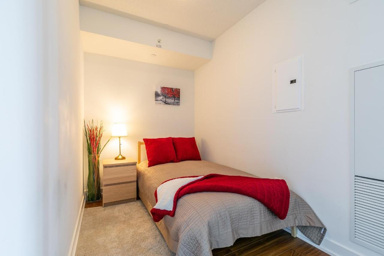 Simply Comfort. Amazing Downtown Toronto