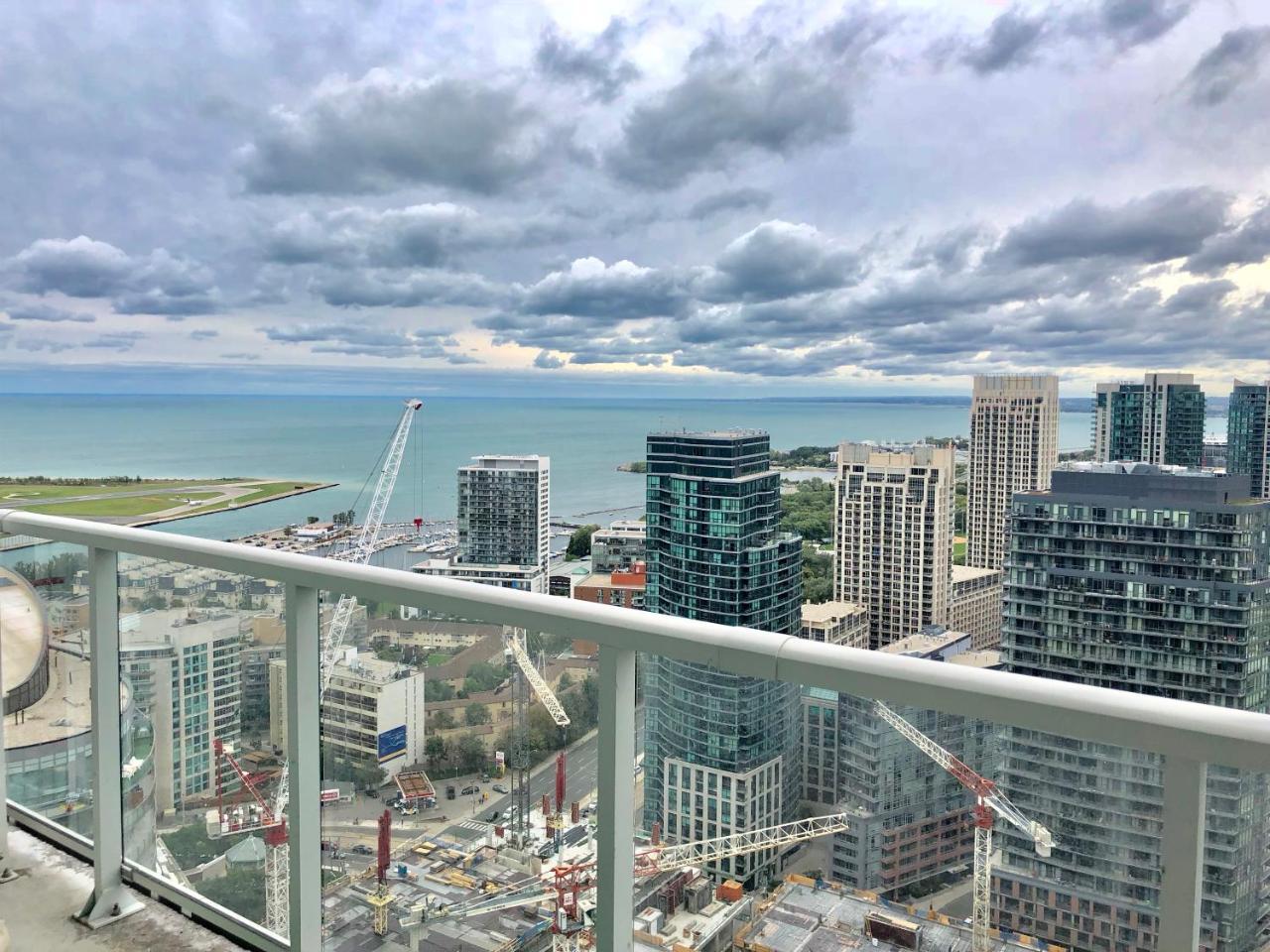Simply Comfort. Amazing Downtown Apartment Toronto