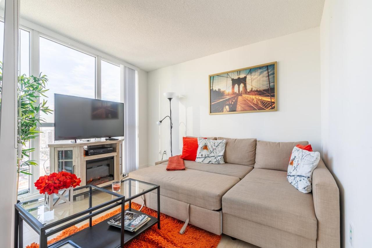 Simply Comfort. Amazing Downtown Apartment Toronto